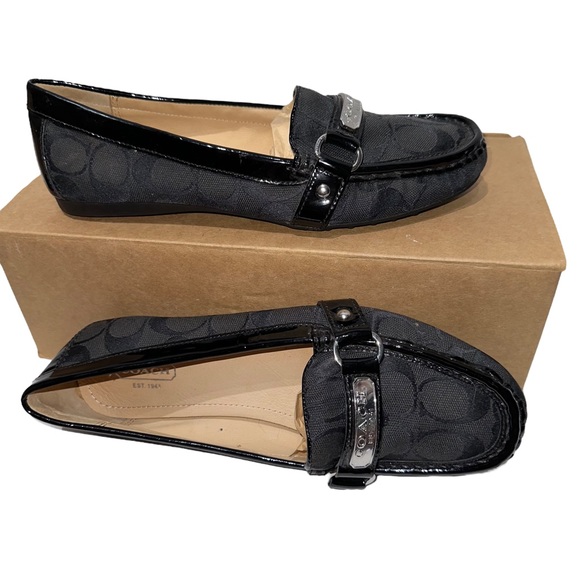 Coach Shoes - EUC Coach Felisha Black signature C loafers, size 8B